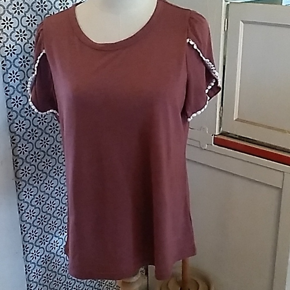Emery Rose medium blouse 👚